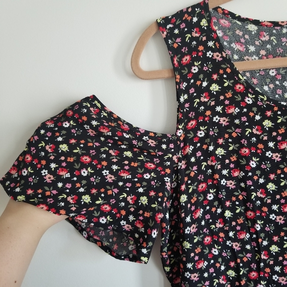 GAP Cold Shoulder Midi Dress - Picture 2 of 9